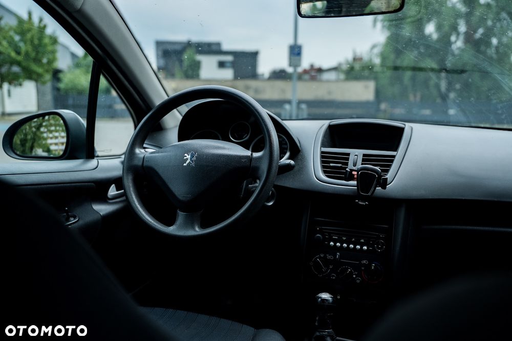Peugeot 207 1.4 16V Presence - 5