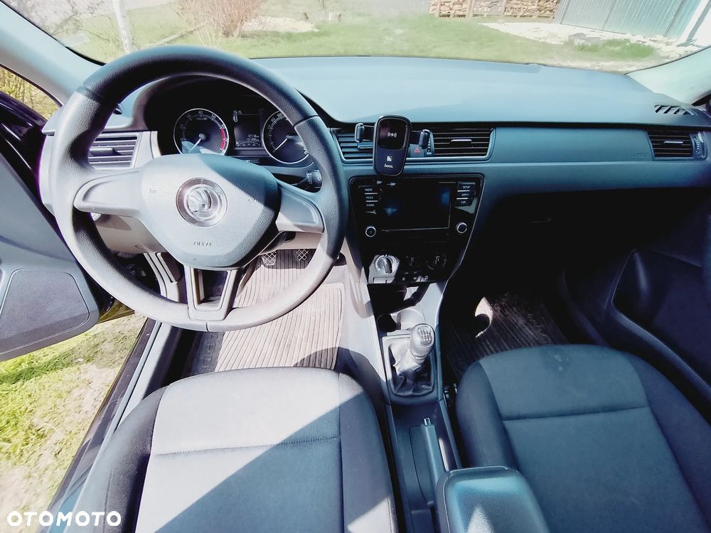 Skoda RAPID 1.0 TSI Active - 10