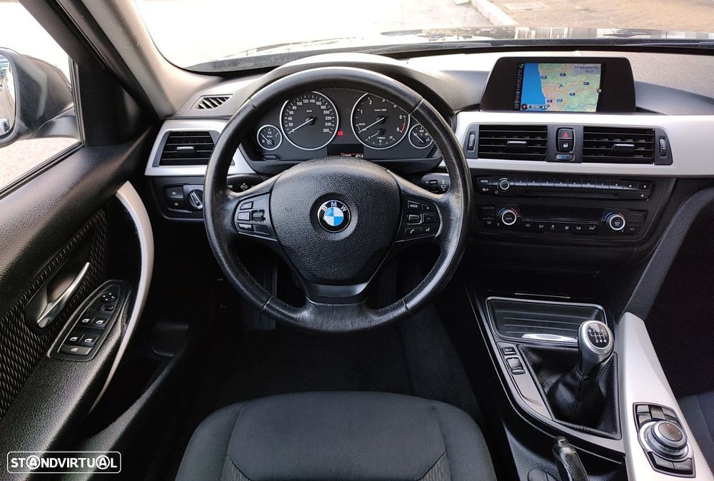 BMW 318 d Modern Line - 14