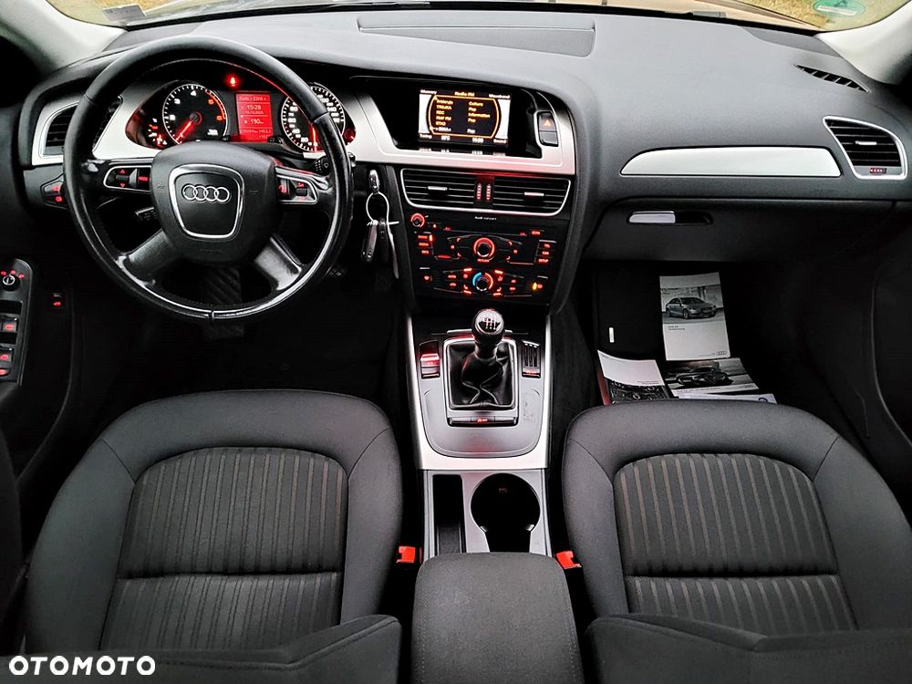 Audi A4 Limousine 2.0 TDI DPF Ambiente - 12