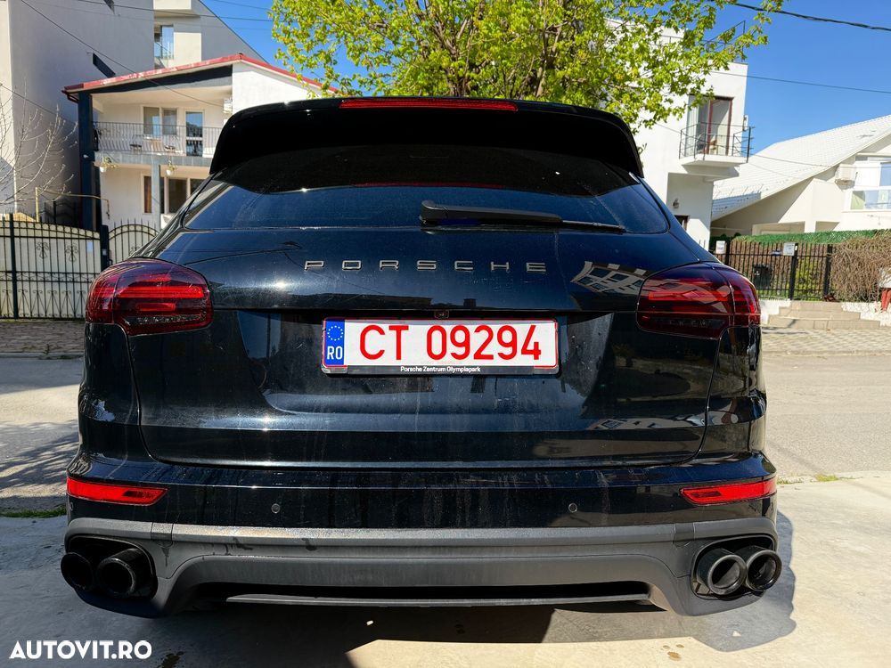 Porsche Cayenne Turbo S Tiptronic S - 16