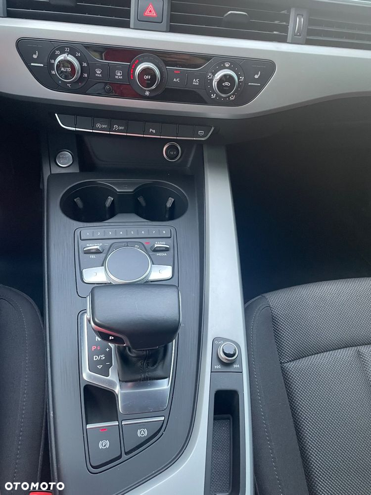 Audi A4 35 TFSI S tronic - 17