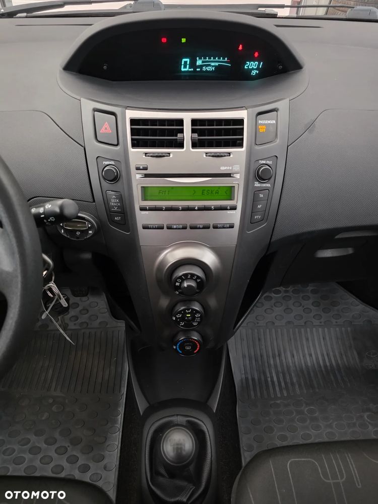 Toyota Yaris ver-2-0-comfort - 12