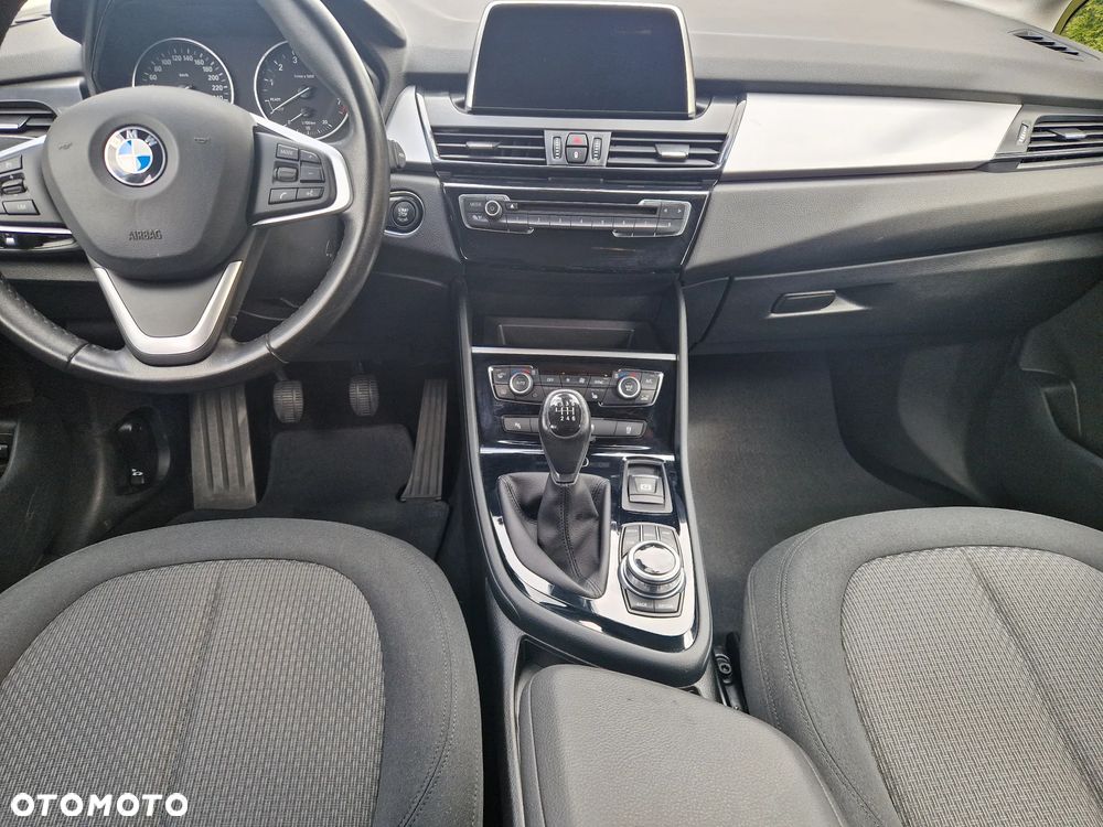 BMW Seria 2 218i - 30