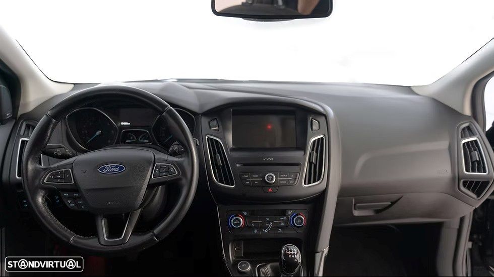 Ford Focus SW 1.5 TDCi ST-Line - 6