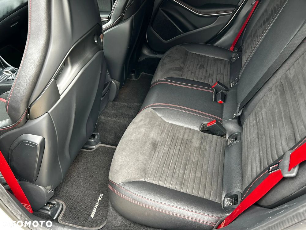 Mercedes-Benz Klasa A AMG 45 4-Matic - 33