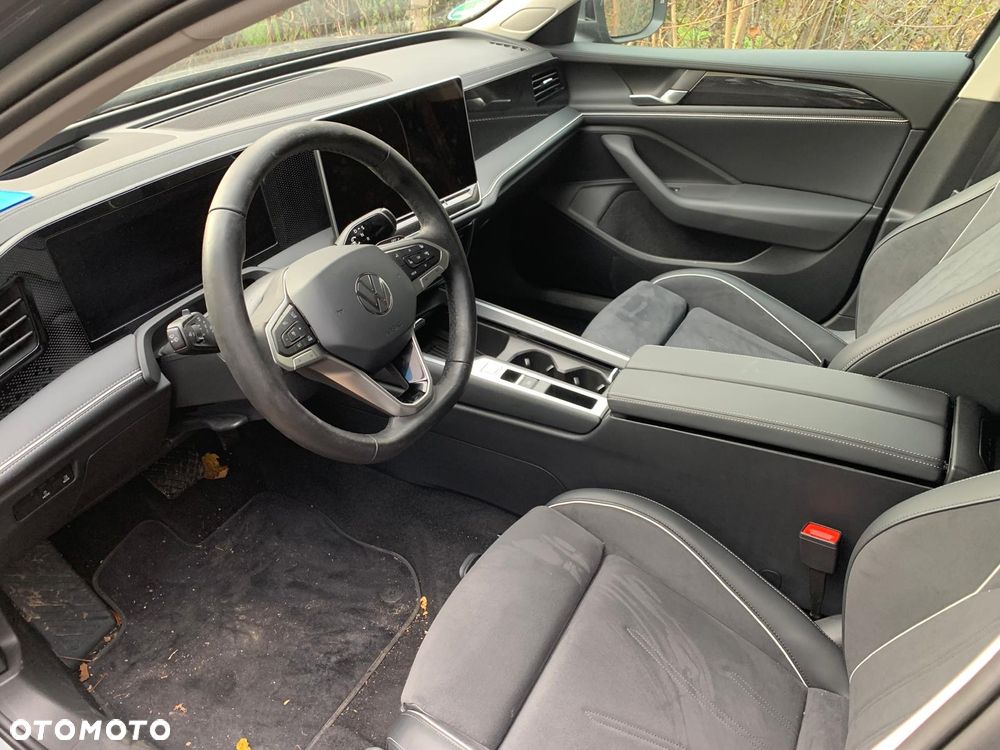 Volkswagen Passat 2.0 TDI EVO Elegance DSG - 4