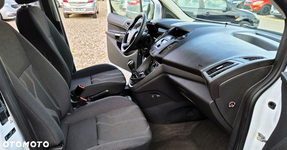 Ford Transit Connect - 32