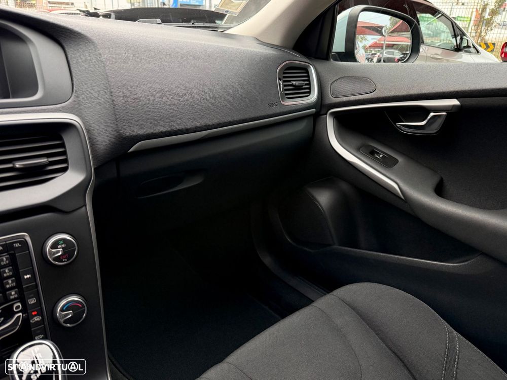 Volvo V40 1.5 T3 Sport Edition Geartronic - 19