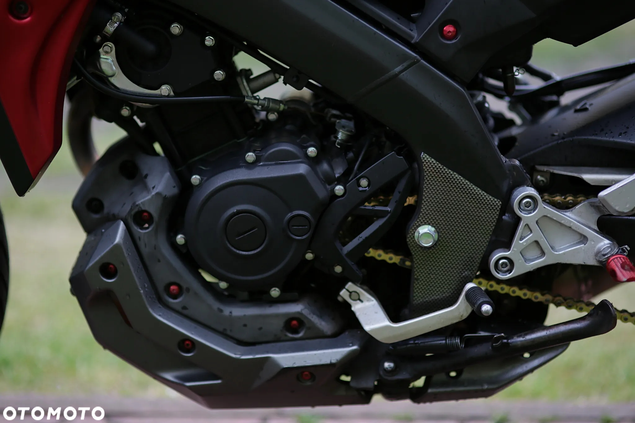 Yamaha MT - 12