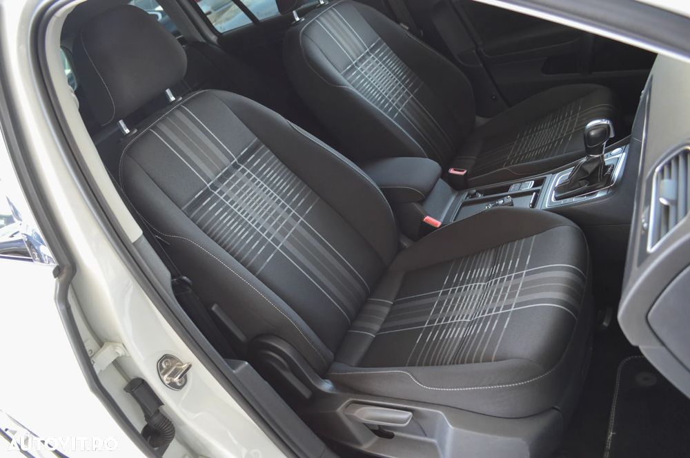 Volkswagen Golf 1.6 TDI DSG BMT Highline - 29