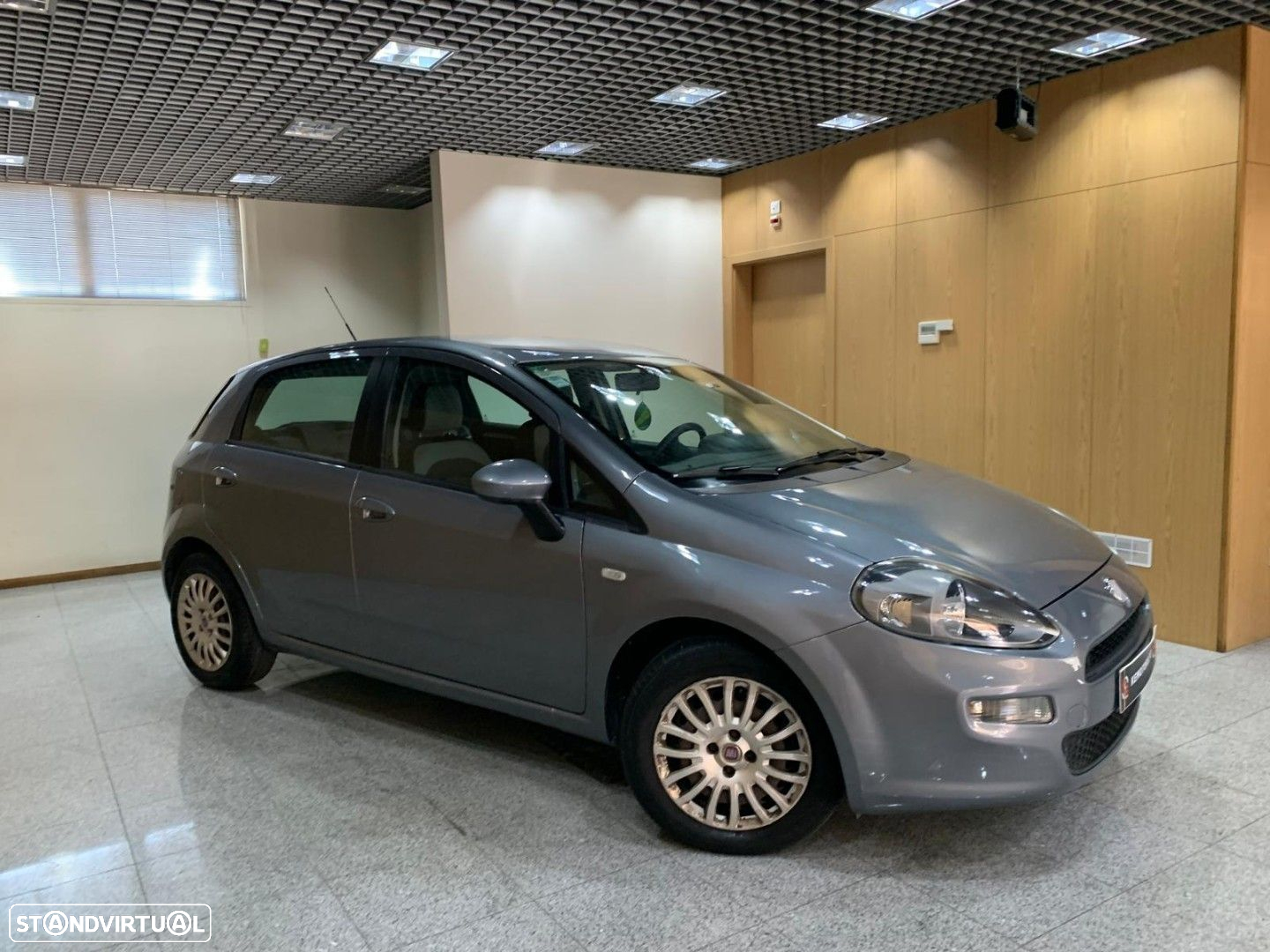Fiat Punto 1.3 M-Jet Lounge S&S - 7