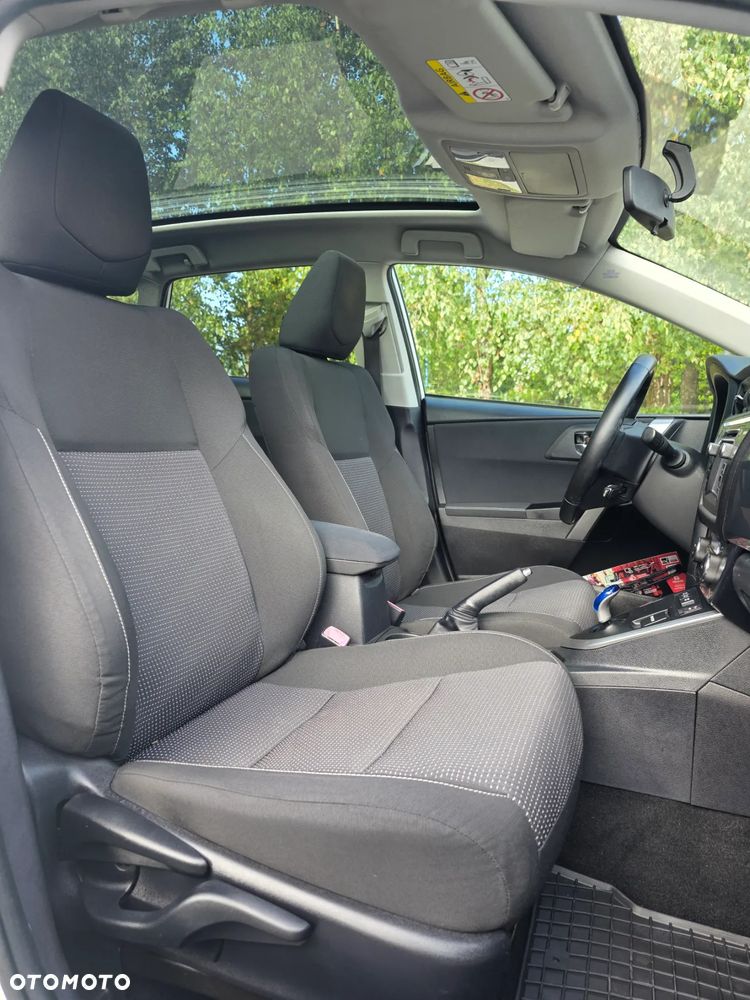 Toyota Auris 1.8 HSD Luna - 26