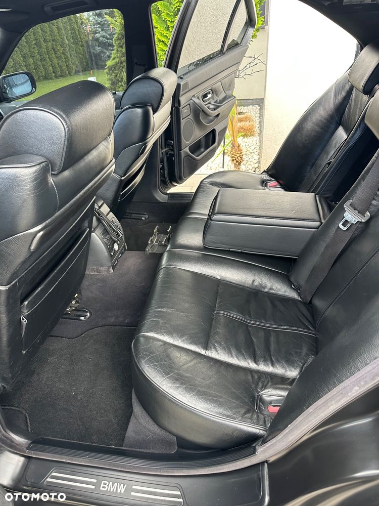 BMW Seria 7 - 26