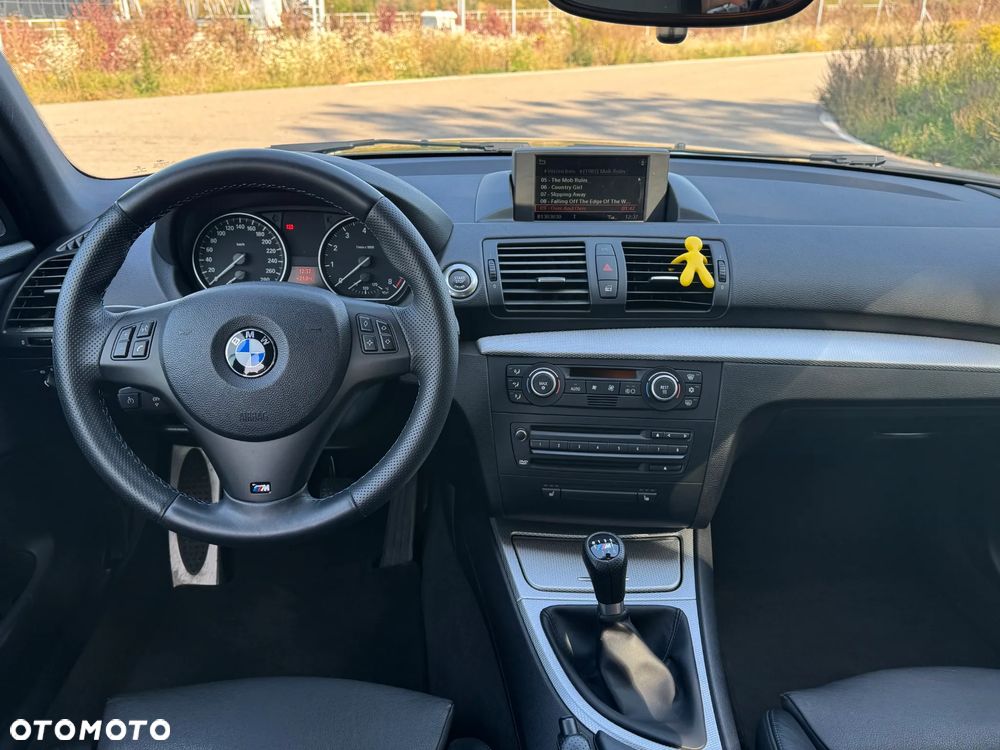 BMW Seria 1 130i - 25