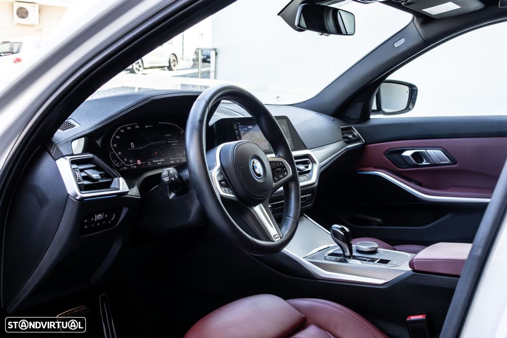 BMW 330 e Pack Desportivo M Pro Auto - 14