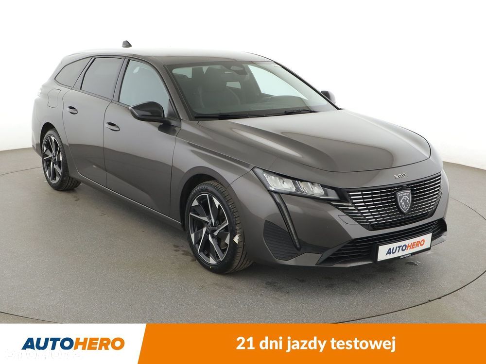 Peugeot 308 - 8