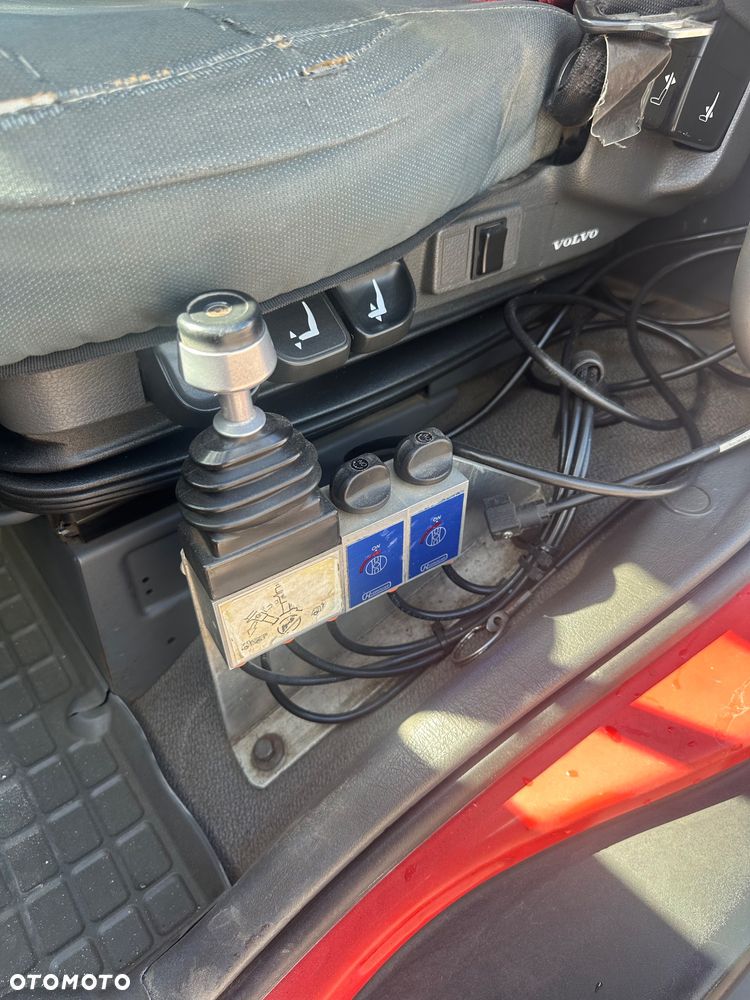 Volvo FM 6x4 resor wywrotka Hds 9ton radio - 17