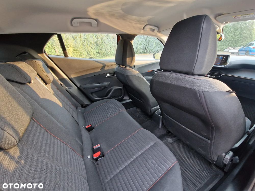 Peugeot 2008 - 11