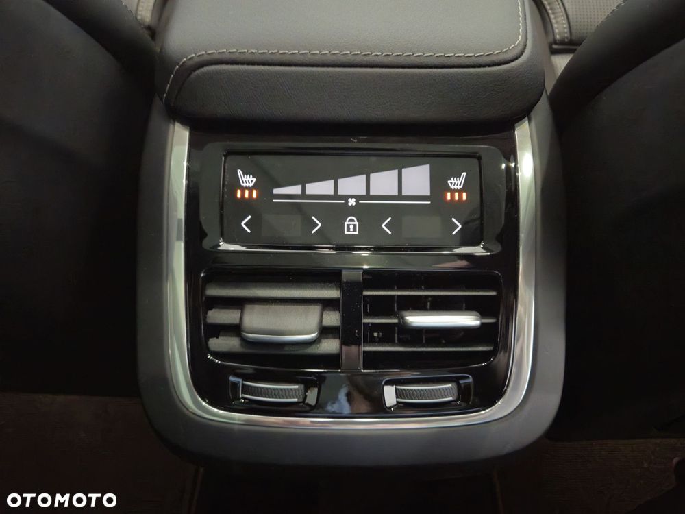 Volvo V60 Cross Country - 34
