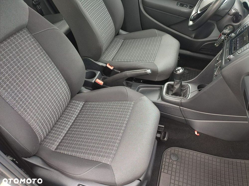 Volkswagen Polo - 9