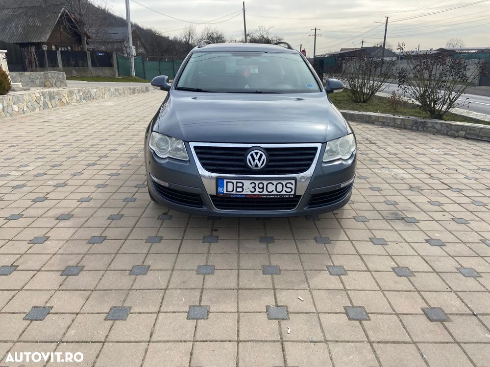 Volkswagen Passat - 1