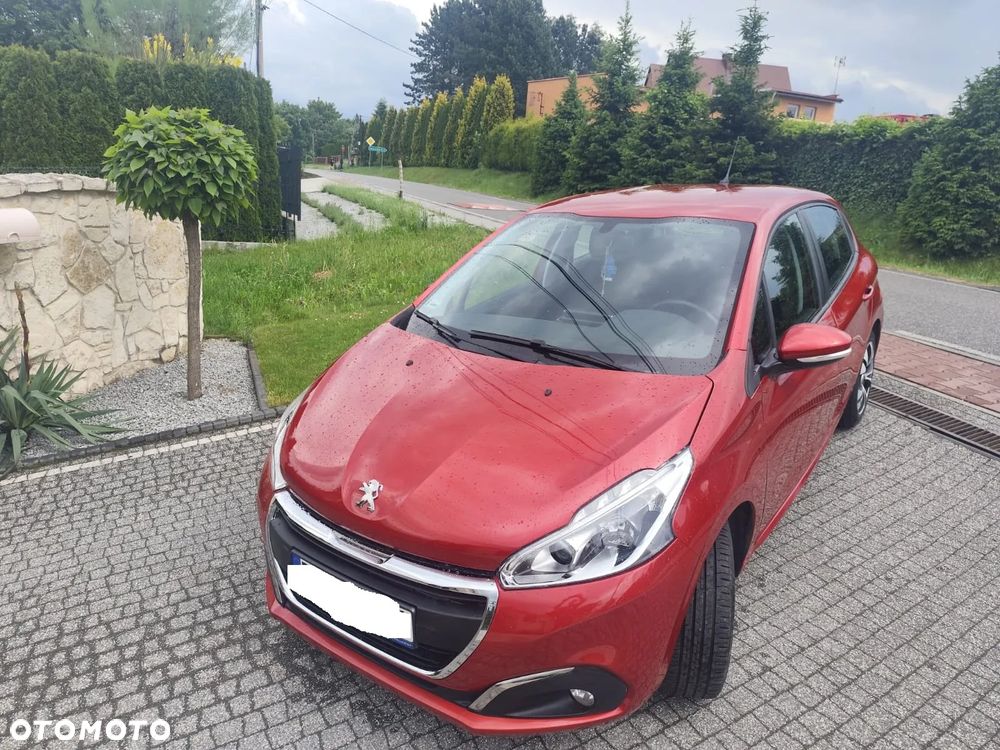Peugeot 208 - 10