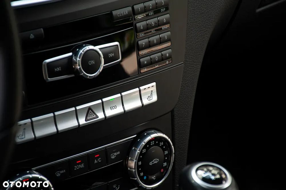 Mercedes-Benz Klasa C 180 BlueEFFICIENCY - 34
