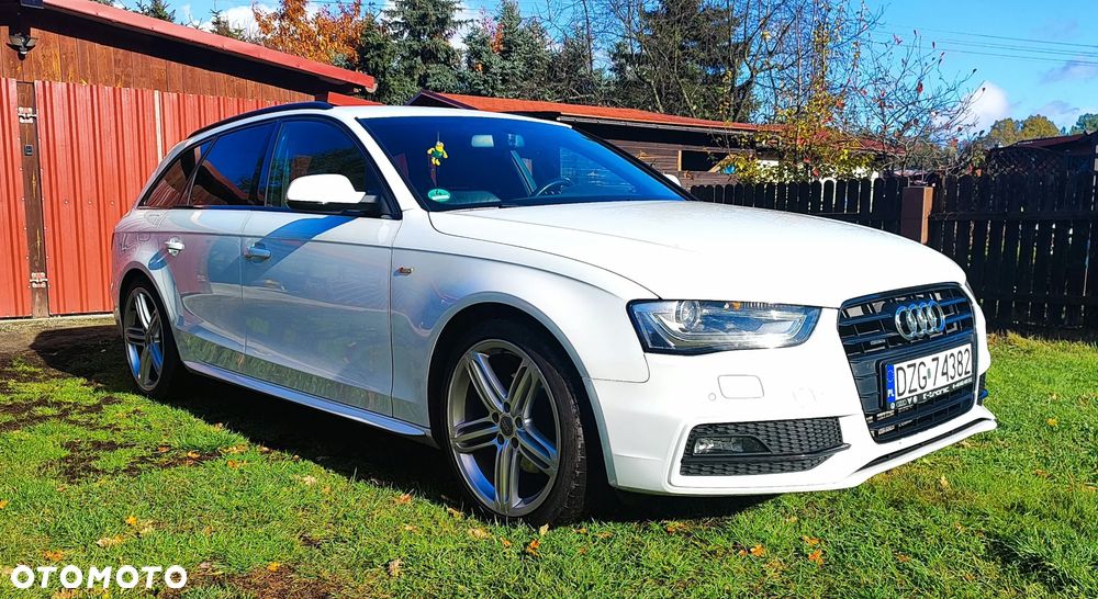 Audi A4 Avant 2.0 TDI DPF quattro S tronic S line Sportpaket - 2
