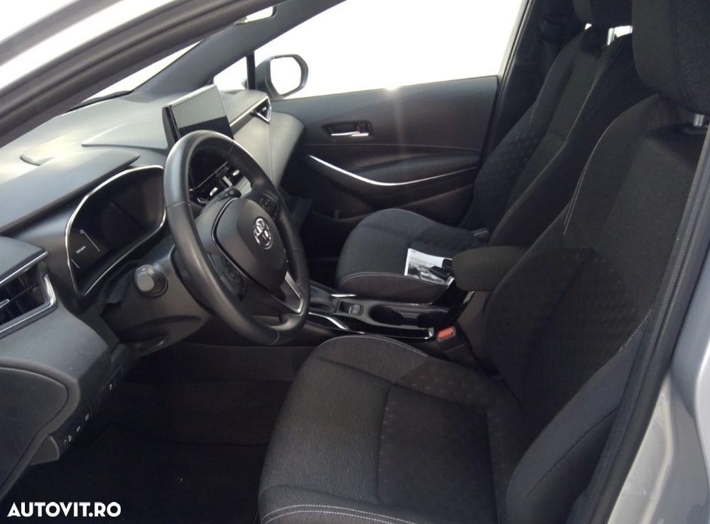 Toyota Corolla 1.8 HSD Business - 3