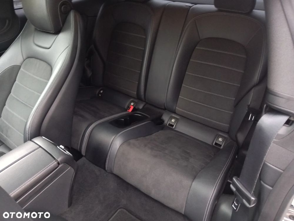 Mercedes-Benz Klasa C 250 Coupe 9G-TRONIC AMG Line - 18