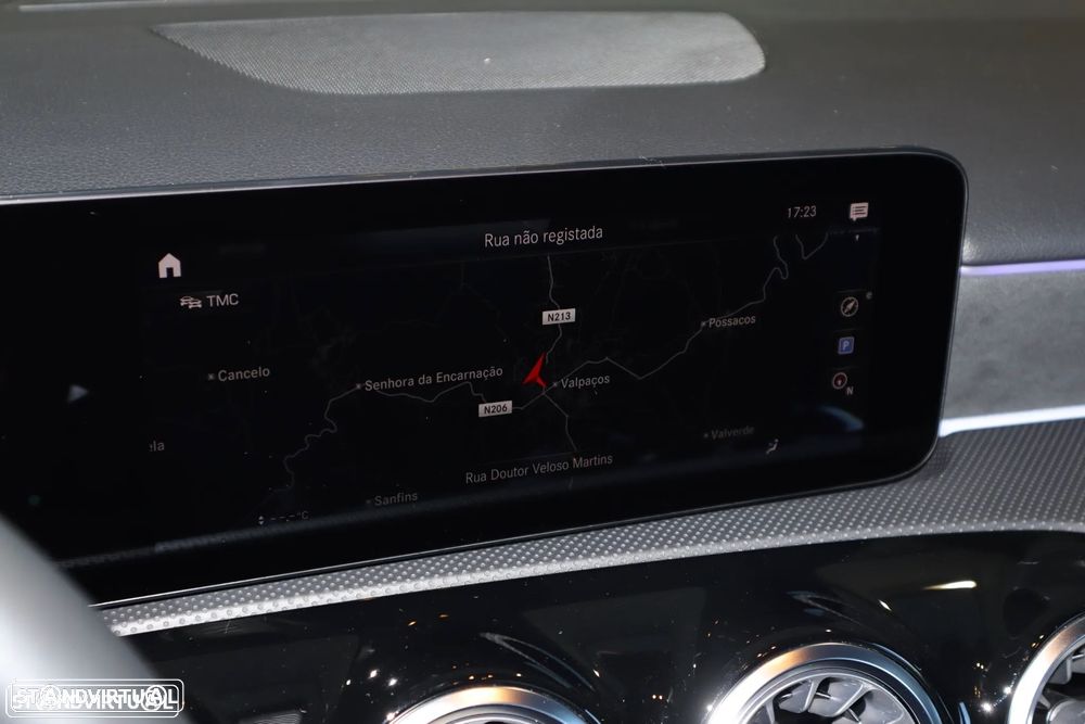 Mercedes-Benz A 250 Limousine e 8G-DCT AMG Line - 16