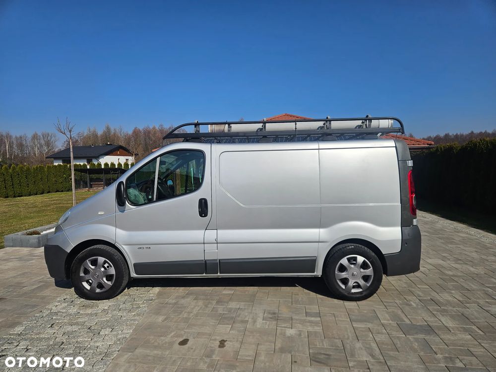 Renault TRAFIC - 12