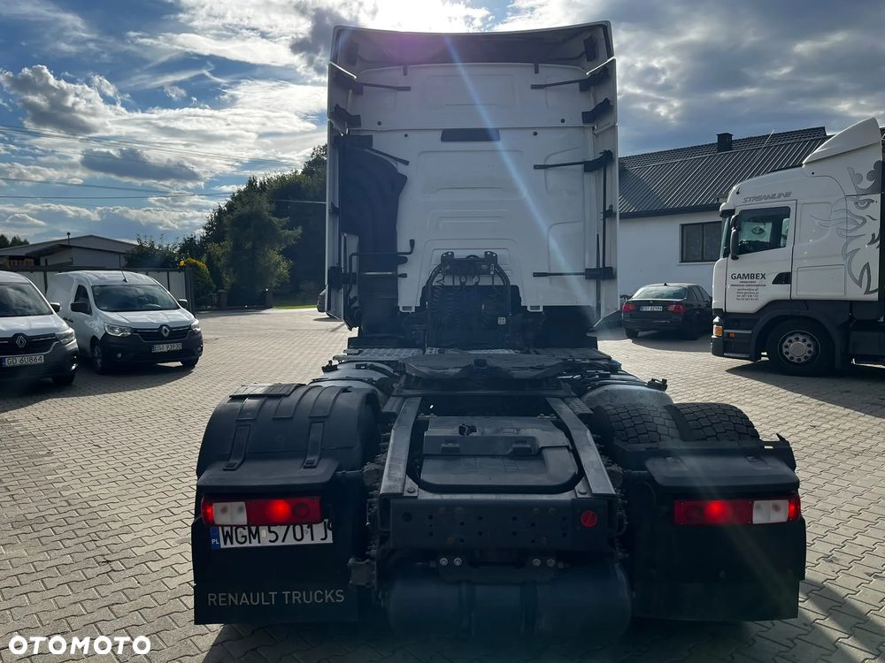 Renault T - 5