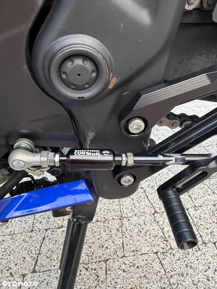 Yamaha R3 - 18