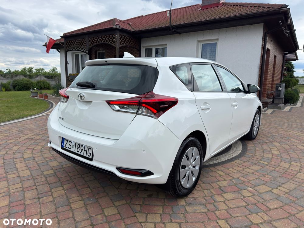 Toyota Auris 1.33 VVT-i Active - 15