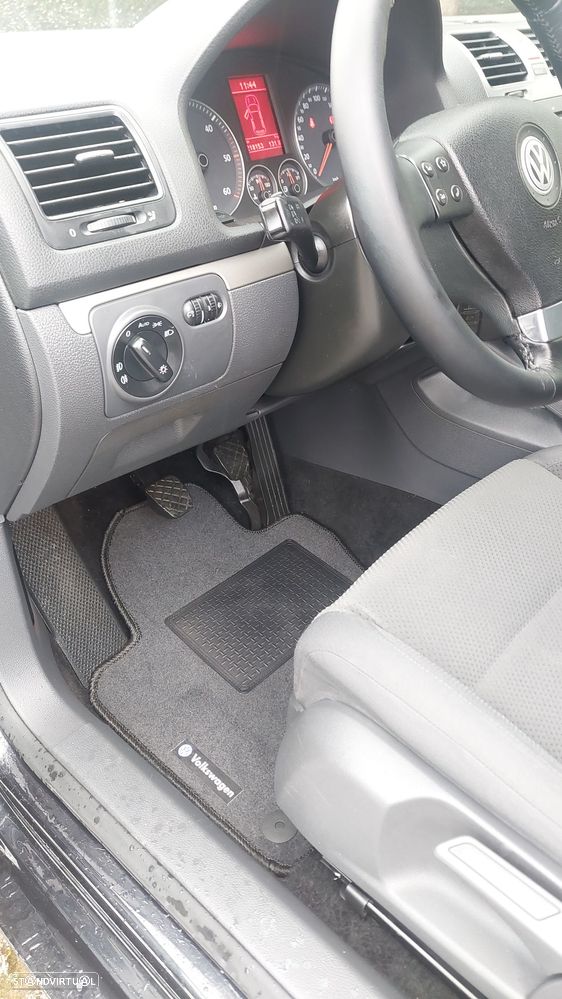 VW Golf 1.9 TDi BlueM. Confortline - 15