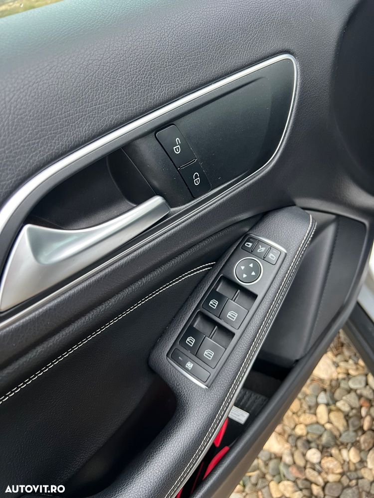 Mercedes-Benz GLA 200 7G-DCT - 8