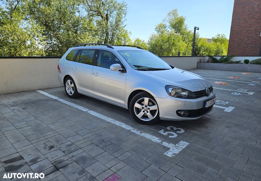 Volkswagen Golf - 1