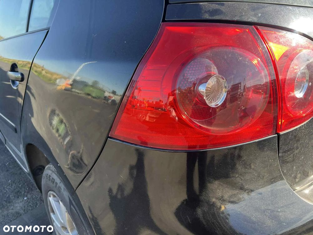 Lampa tylna prawa/LEWA Volkswagen Golf 5 V !! Cena za sztukę !! - 2