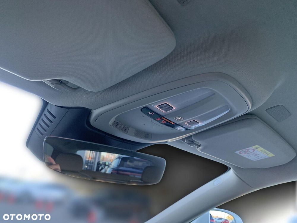 Volvo V90 Cross Country - 37