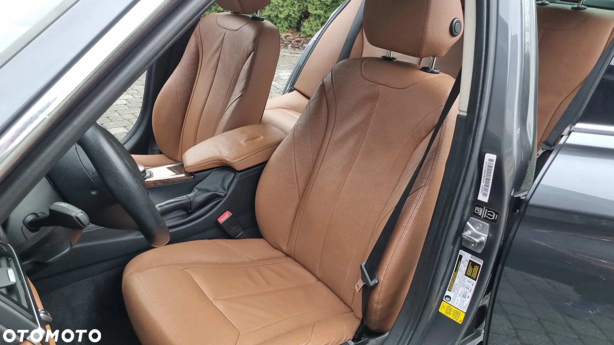 BMW Seria 3 328i Luxury Line - 18