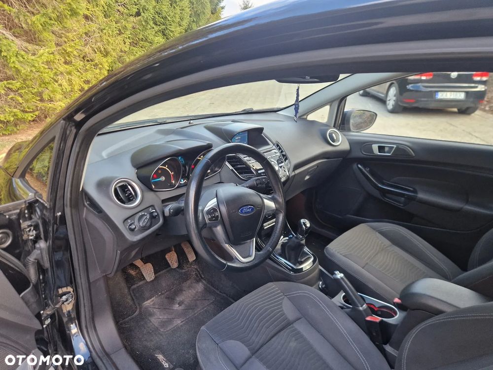 Ford Fiesta 1.6 TDCi Titanium - 19