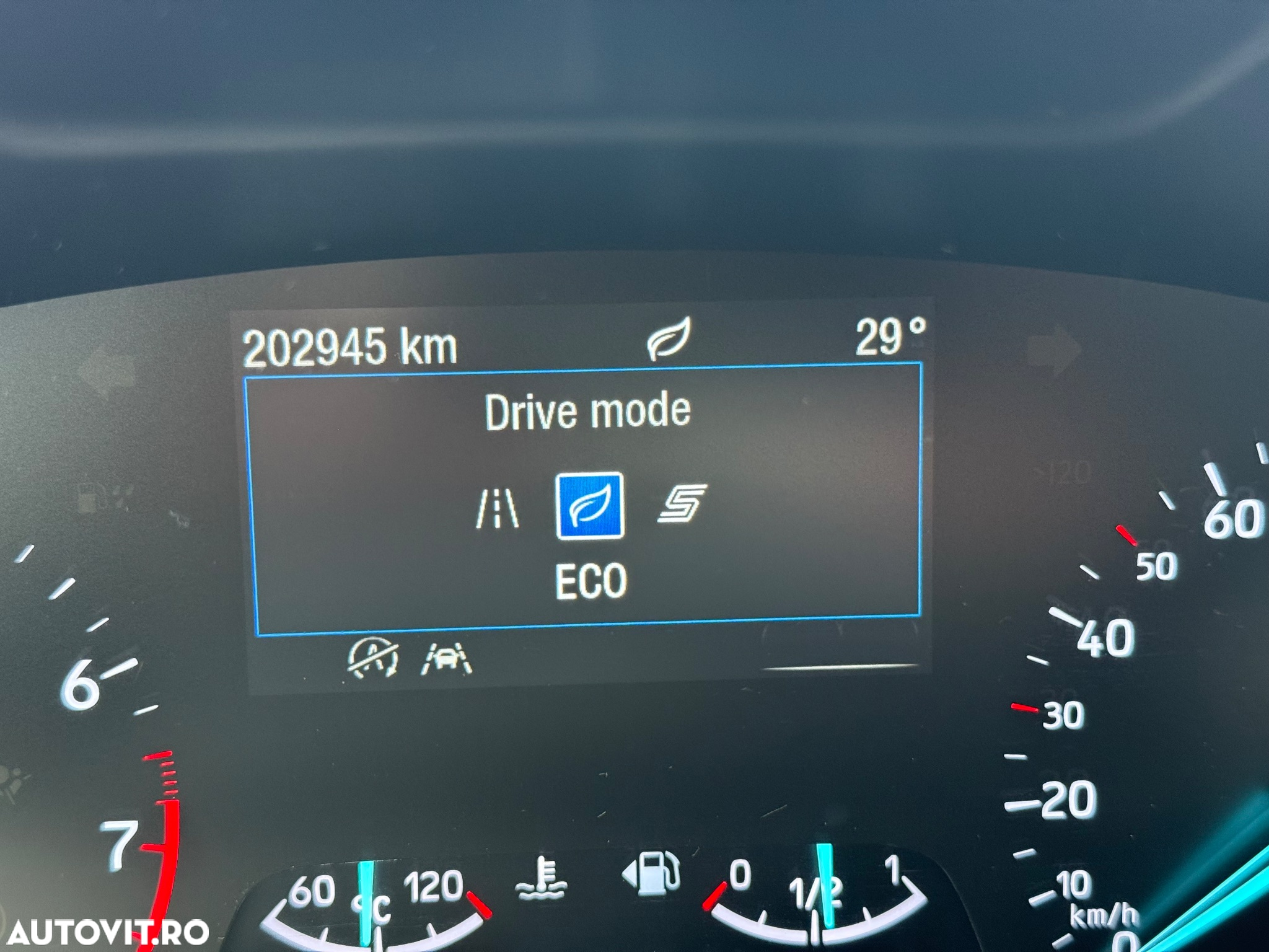 Ford Focus 1.5 EcoBoost Start-Stopp-System Aut. VIGNALE - 24