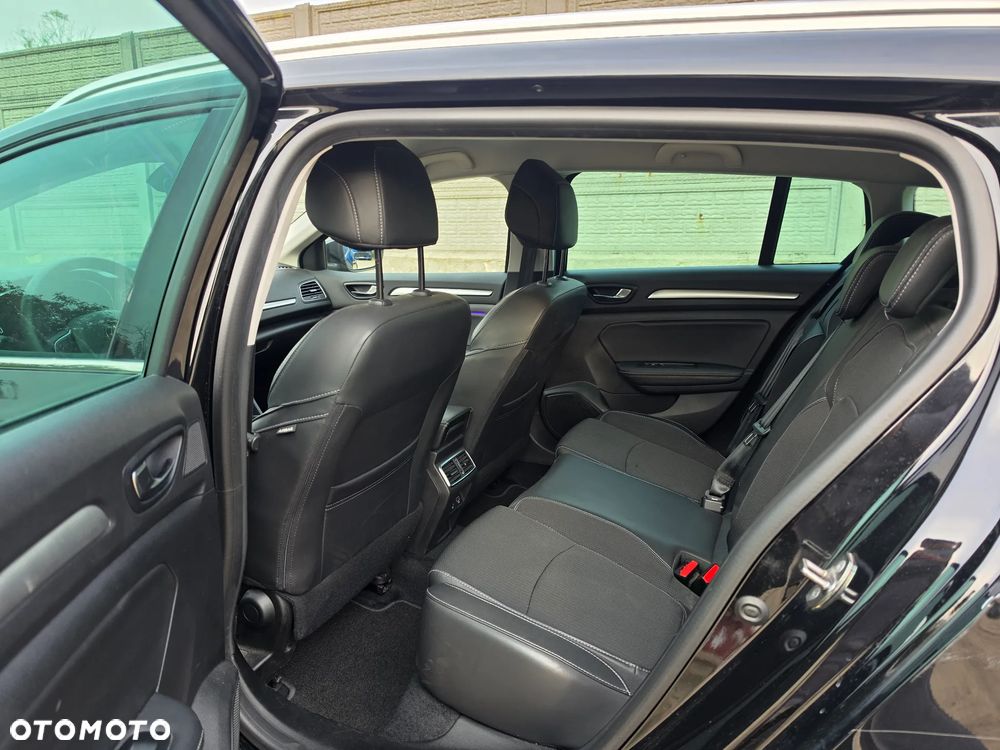 Renault Megane 1.6 E-TECH Plug-In Techno - 19