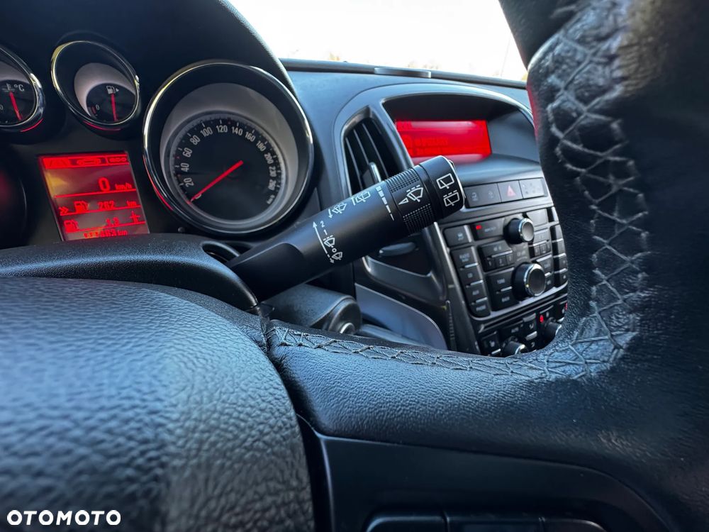 Opel Astra 1.4 Turbo Cosmo - 35
