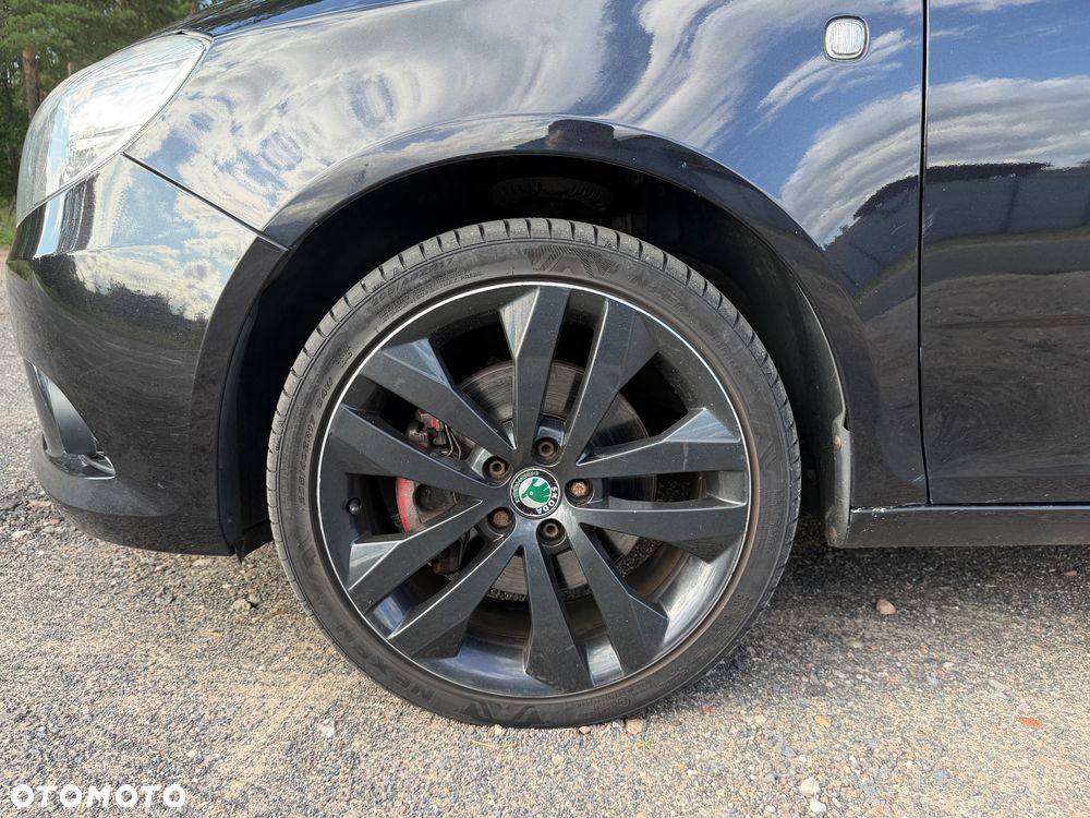 Skoda Fabia 1.4 TSI DSG RS - 17