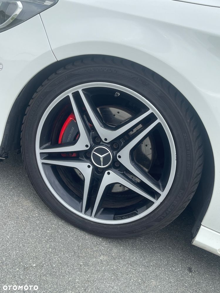 Mercedes-Benz CLA 250 7G-DCT - 22
