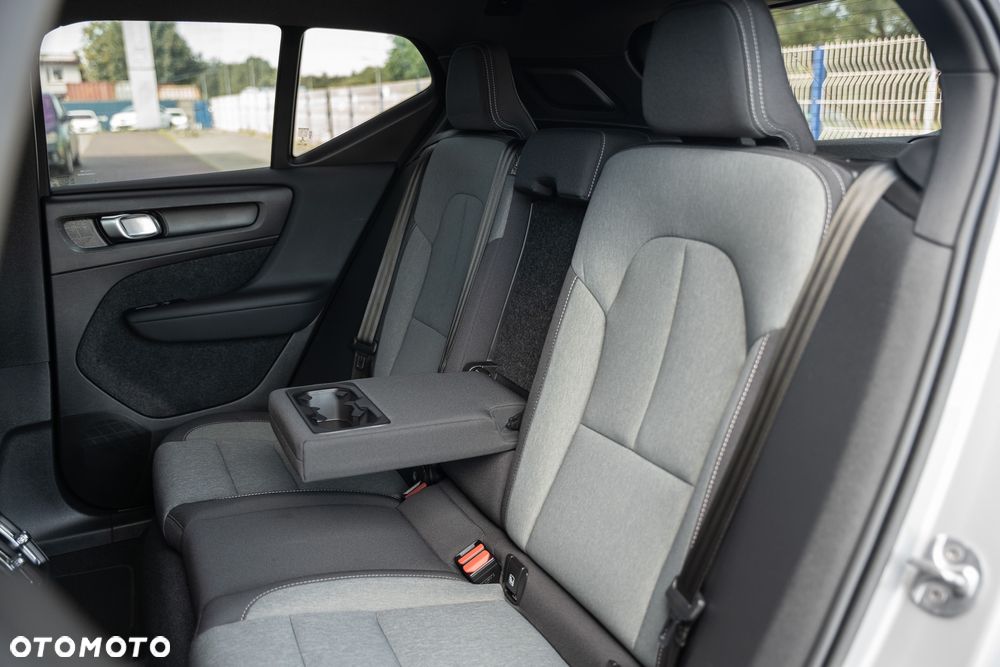 Volvo XC 40 B3 Plus Bright - 34