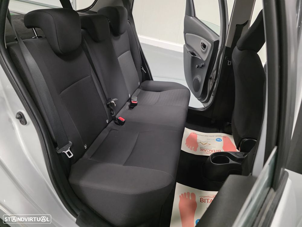 Toyota Yaris 1.4 D-4D ACtive+AC - 28